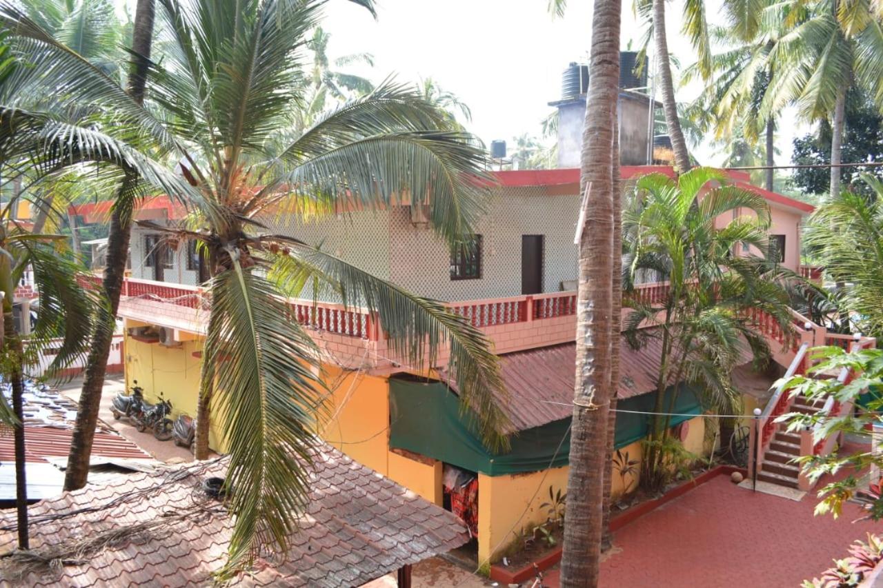 Esther Guest House Calangute Exterior foto