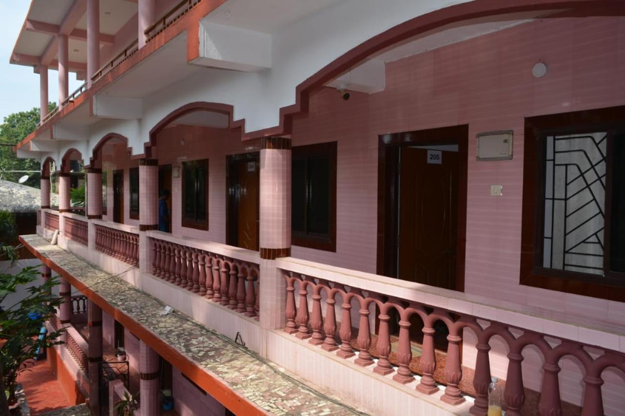 Esther Guest House Calangute Exterior foto