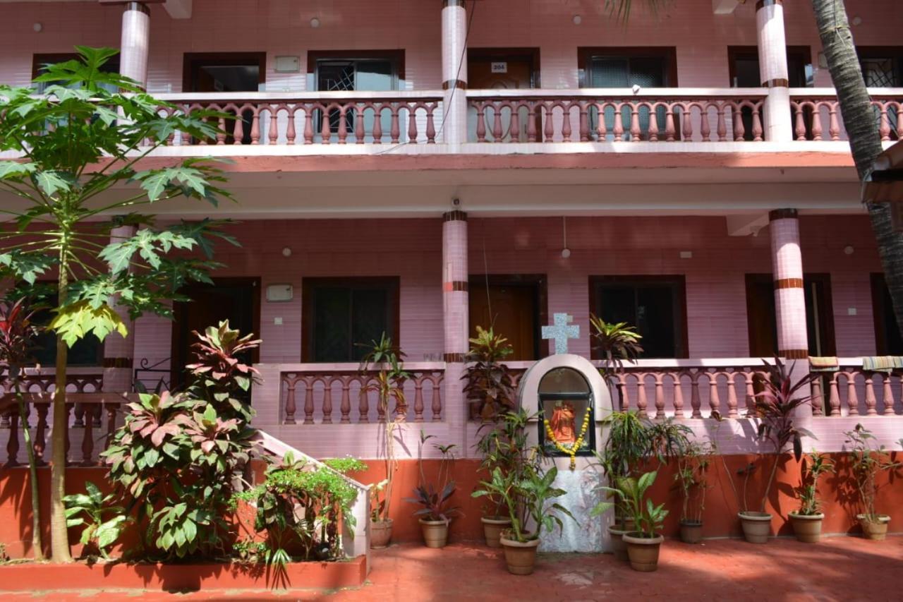 Esther Guest House Calangute Exterior foto