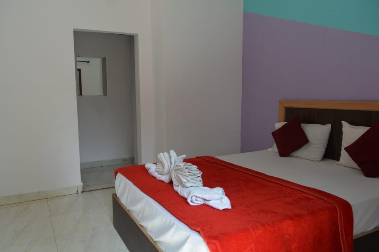Esther Guest House Calangute Habitación foto