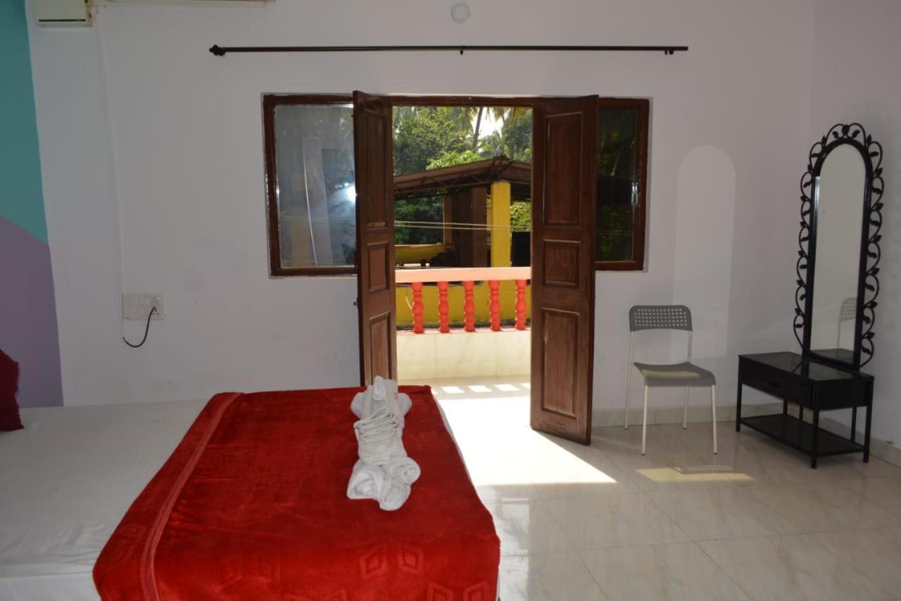 Esther Guest House Calangute Habitación foto